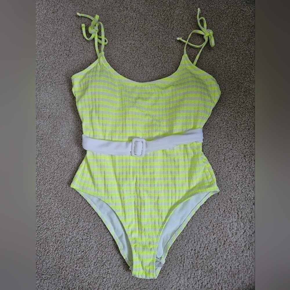 NWOTs swimsuit M